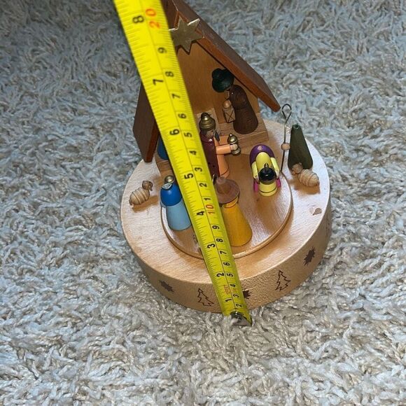 ERZGEBIRGE CHRISTMAS NATIVITY German Music Box European Plays Silent Night - Picture 15 of 16